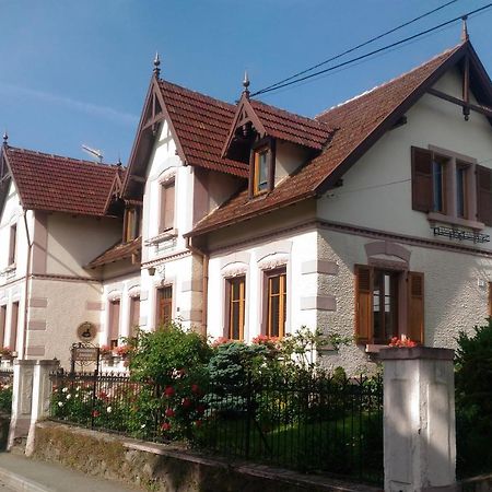 קינצהיים Gites Au Pied Du Haut-Koenigsbourg מראה חיצוני תמונה